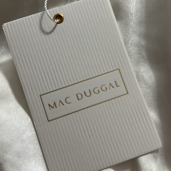 (160) ❤️ BNWT MAC DUGGAL ONE SHOULDER CUTOUT CHARMEUSE GOWN - Picture 4 of 8